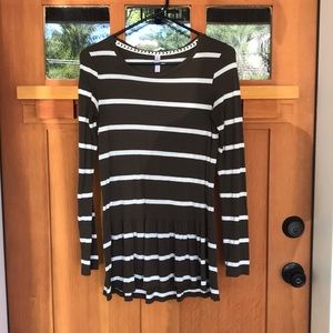 Xhilaration long sleeve shirt